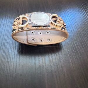 Leopard cuff